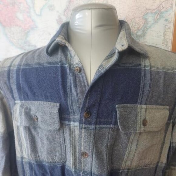 Old Navy Men's Blue and Grey Plaid Flannel Cotton Button Up Shirt Large - Picture 2 of 9